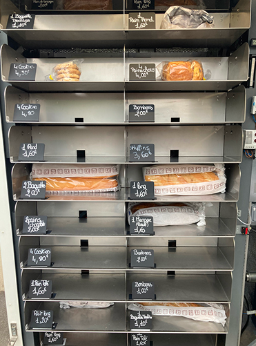 Intérieur distributeur de pains